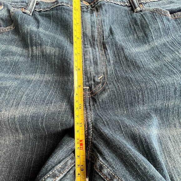 LEVI STRAUSS & CO. Men's 42x32 Style 559 Relaxed Straight Fit Jeans - Picture 11 of 16